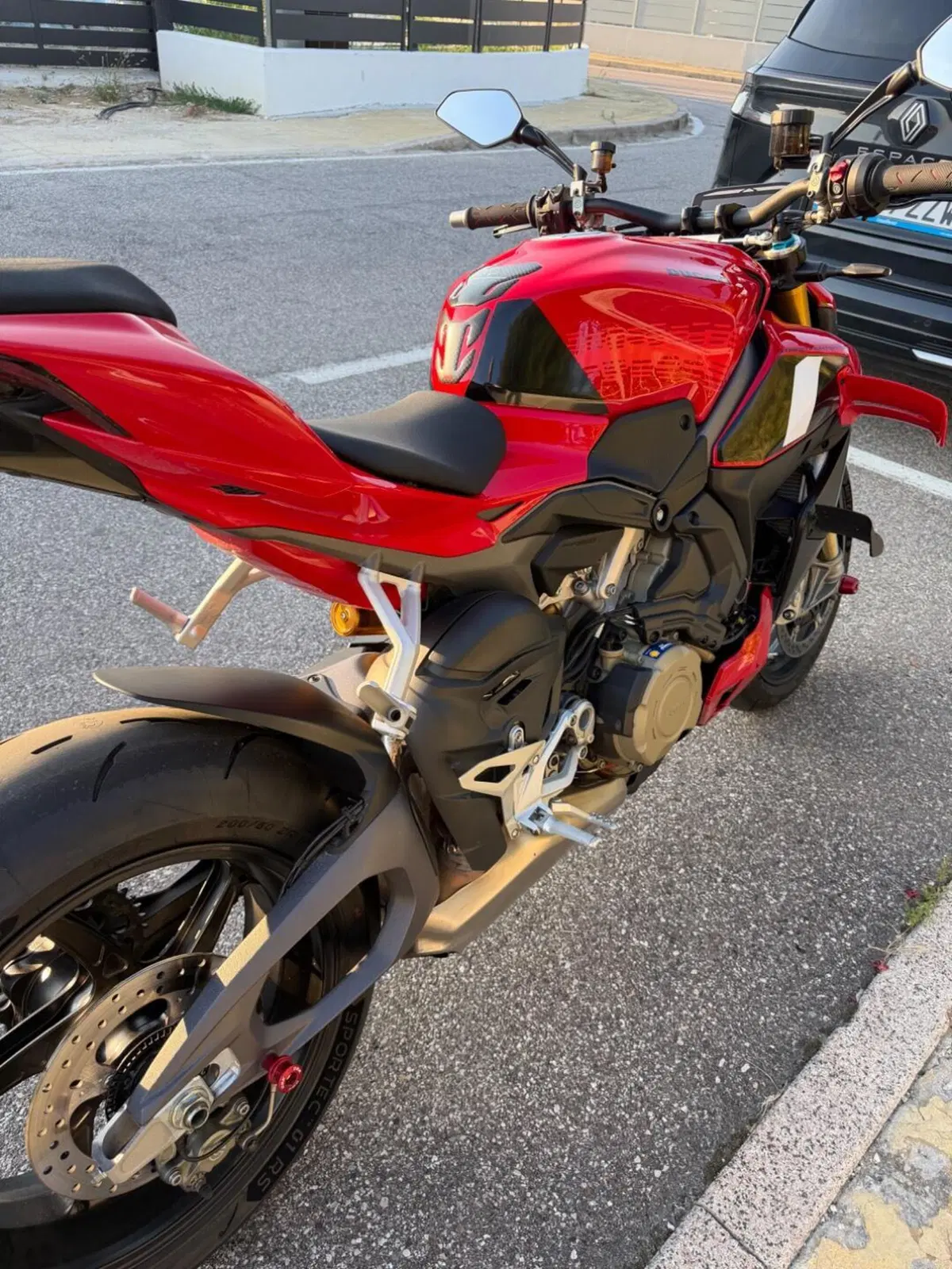 Ducati Streetfighter V4 S (2025 - 26) (9)