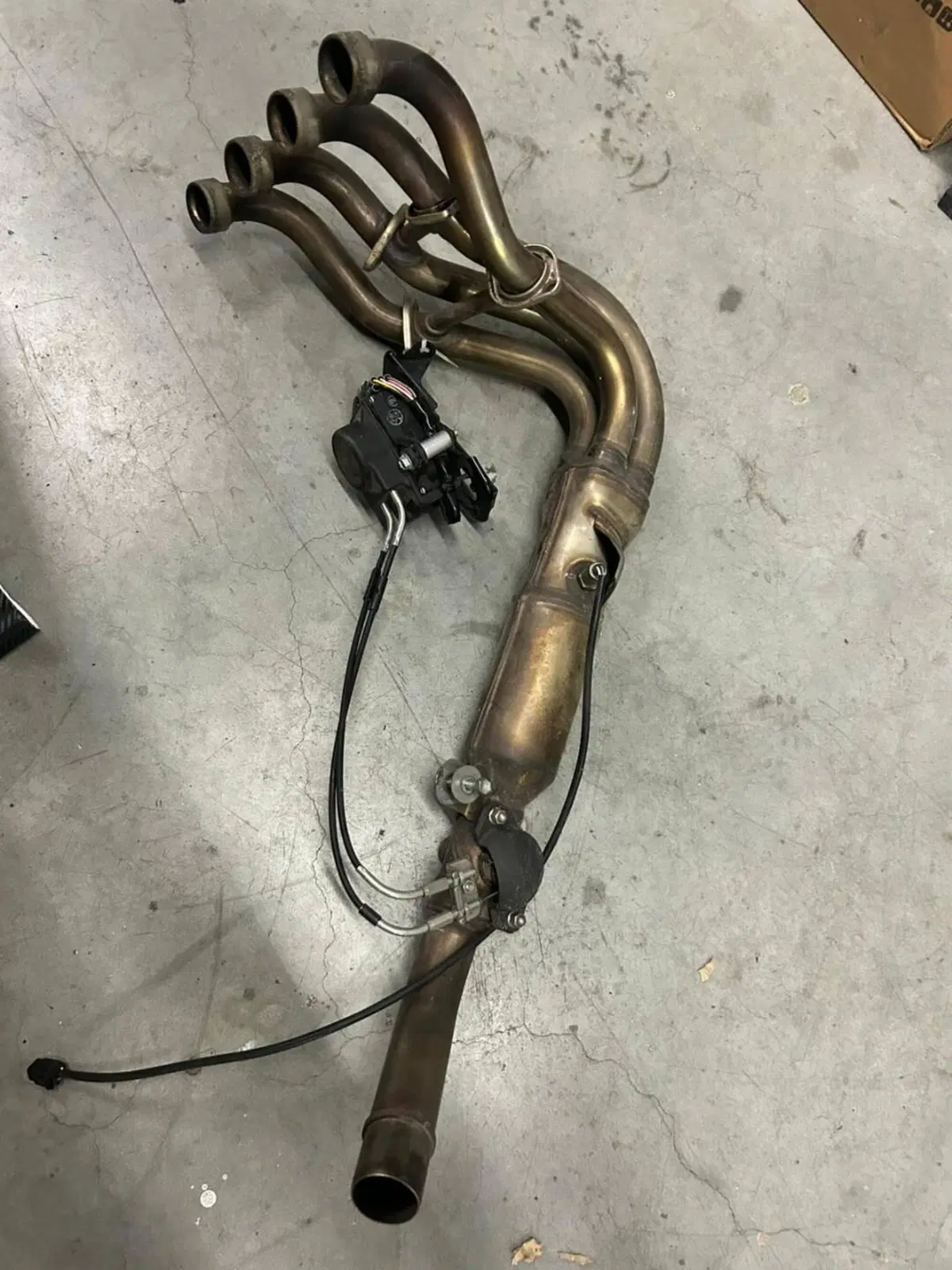 Collettore scarico Suzuki GSR 750 2010/2015