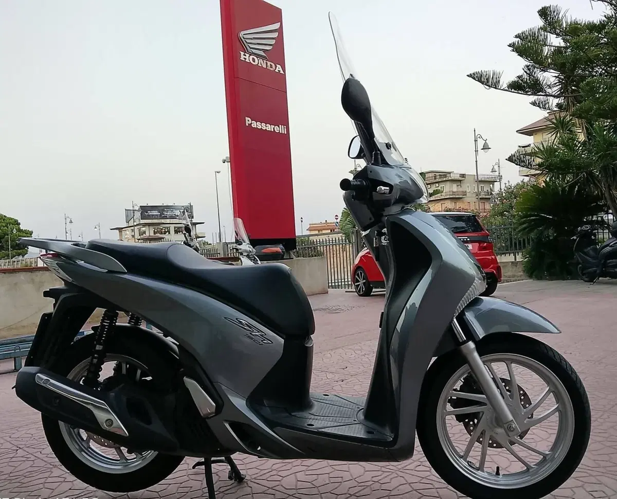 Honda SH 150i ABS (2013 - 16) (4)