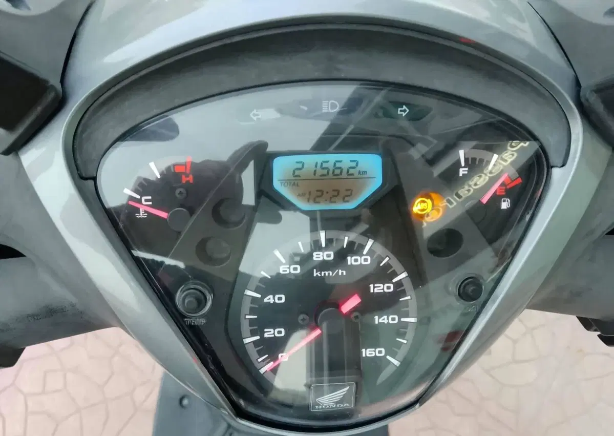 Honda SH 150i ABS (2013 - 16) (6)
