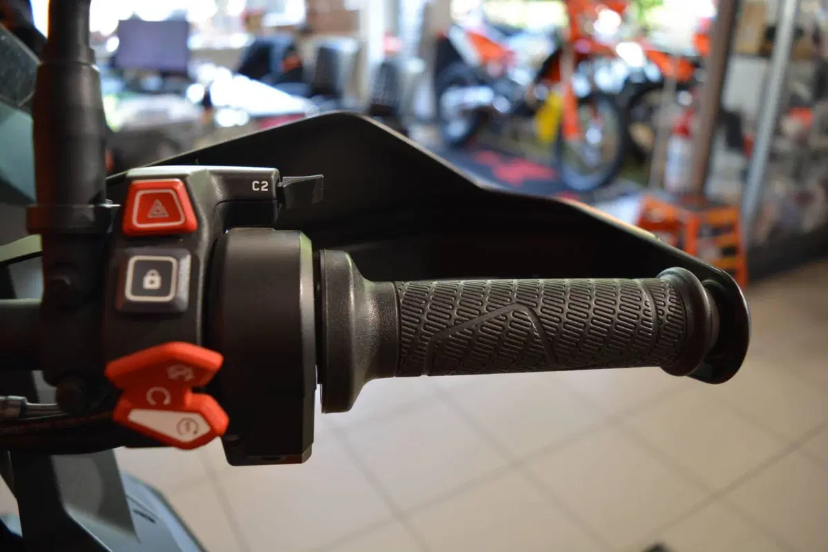 KTM 1290 Super Adventure S (2021 - 25) (12)