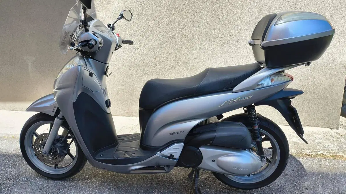 Honda SH 300 i (2006 - 10) (2)