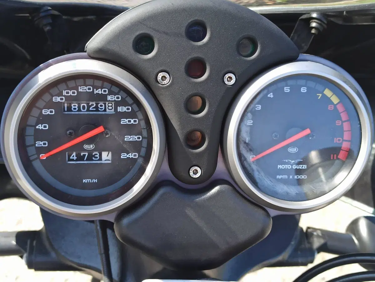 Moto Guzzi V11 Sport Ballabio (2003 - 06) (3)