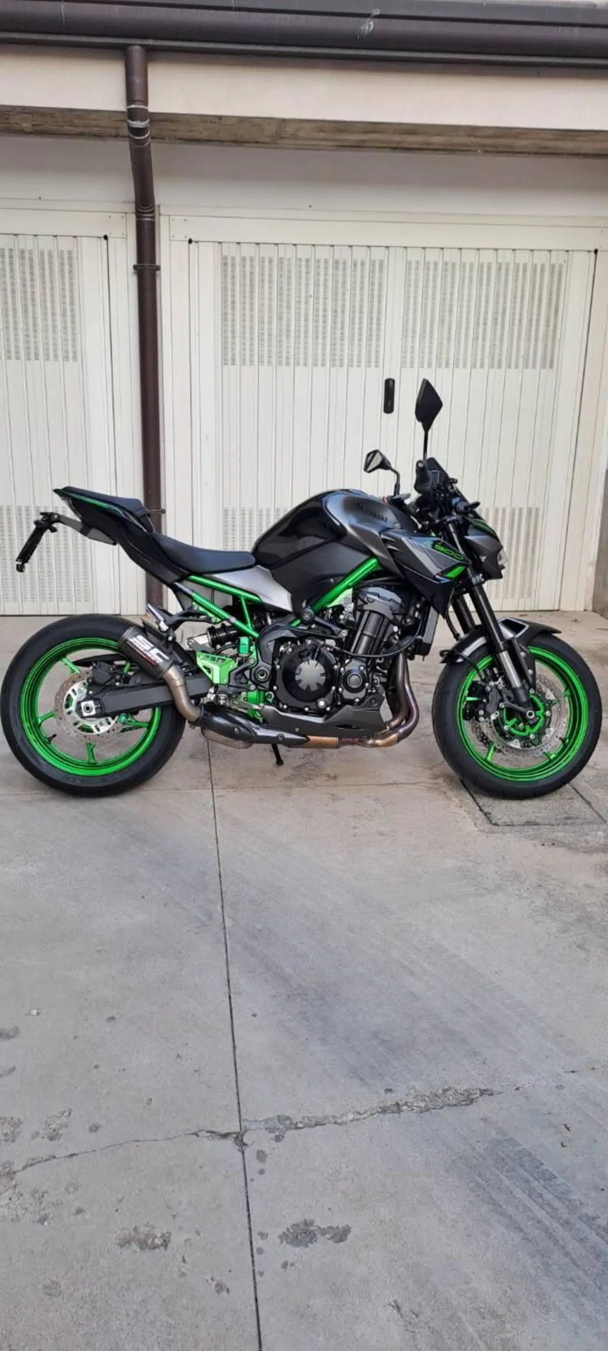 Kawasaki Z 900 (2021 - 24) (2)