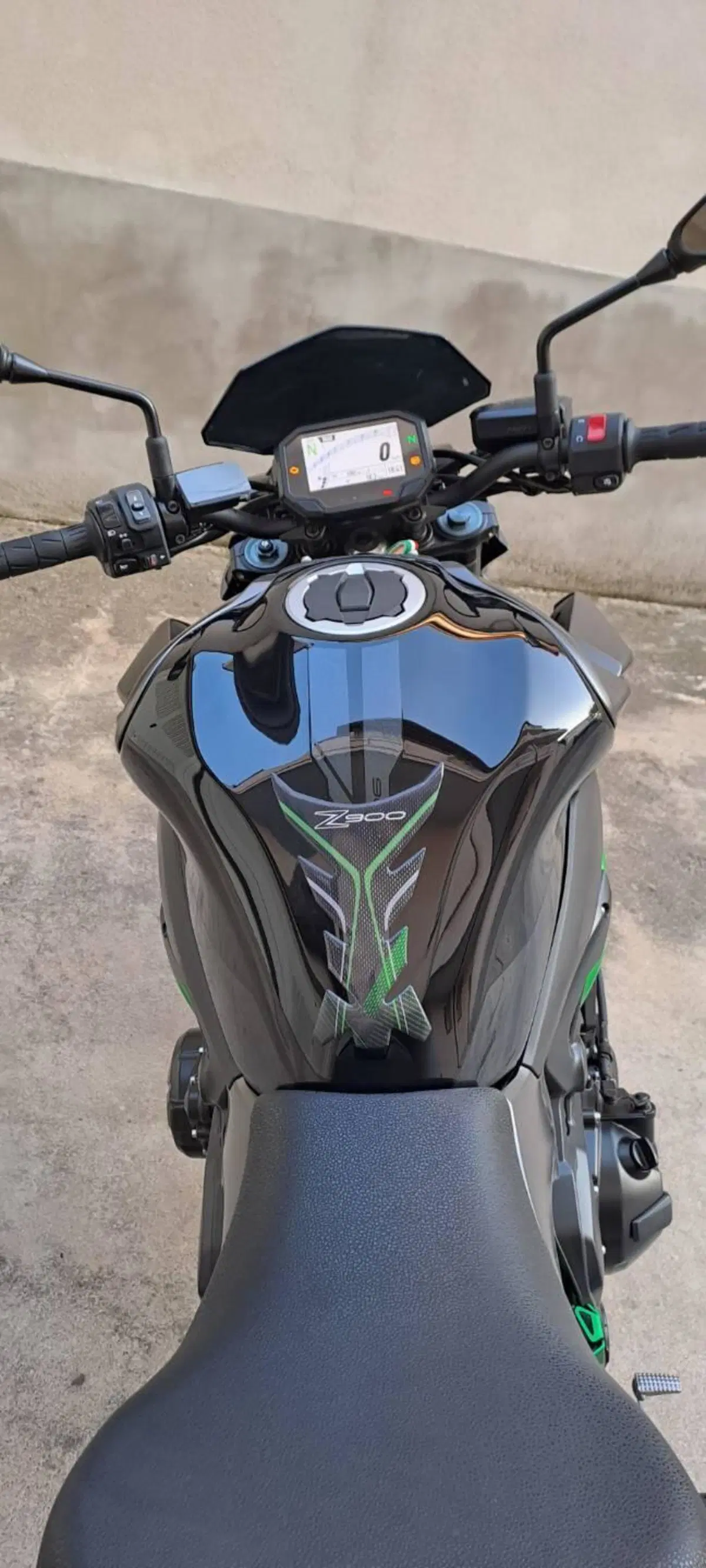 Kawasaki Z 900 (2021 - 24) (4)