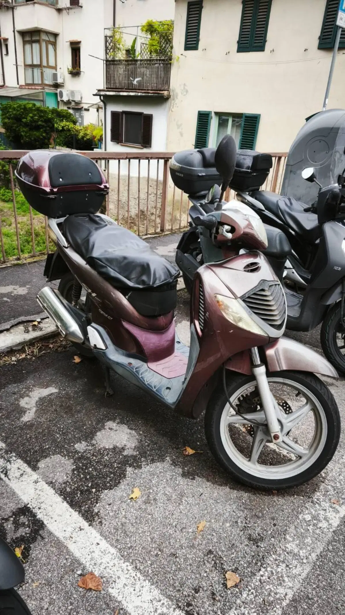 Honda SH 150i (2005 - 08) (2)