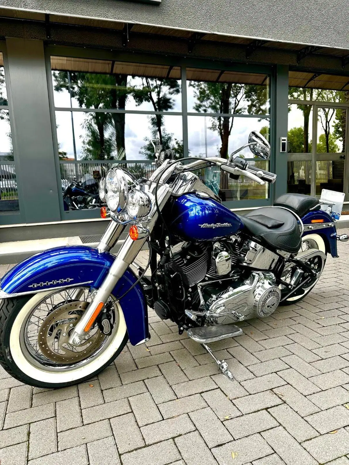 Harley-Davidson 1690 Deluxe (2016 - 17) - FLSTN (3)