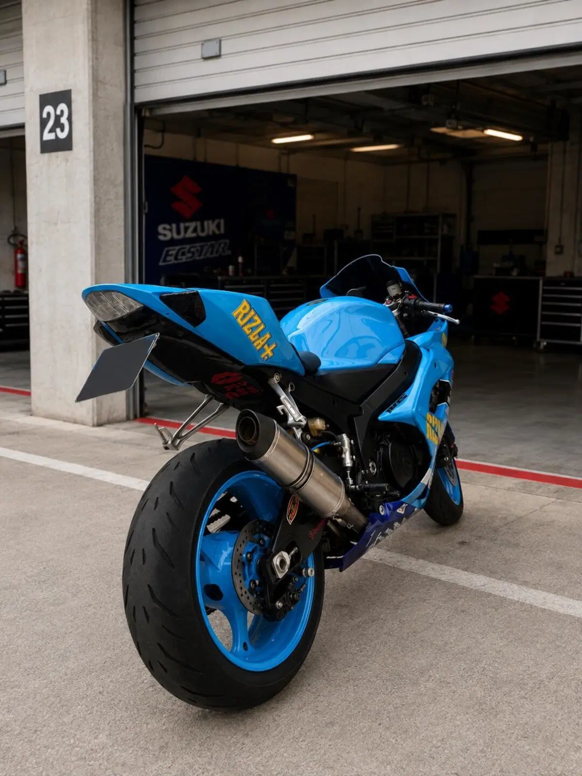 Suzuki GSX-R1000 (2005 - 06) (2)
