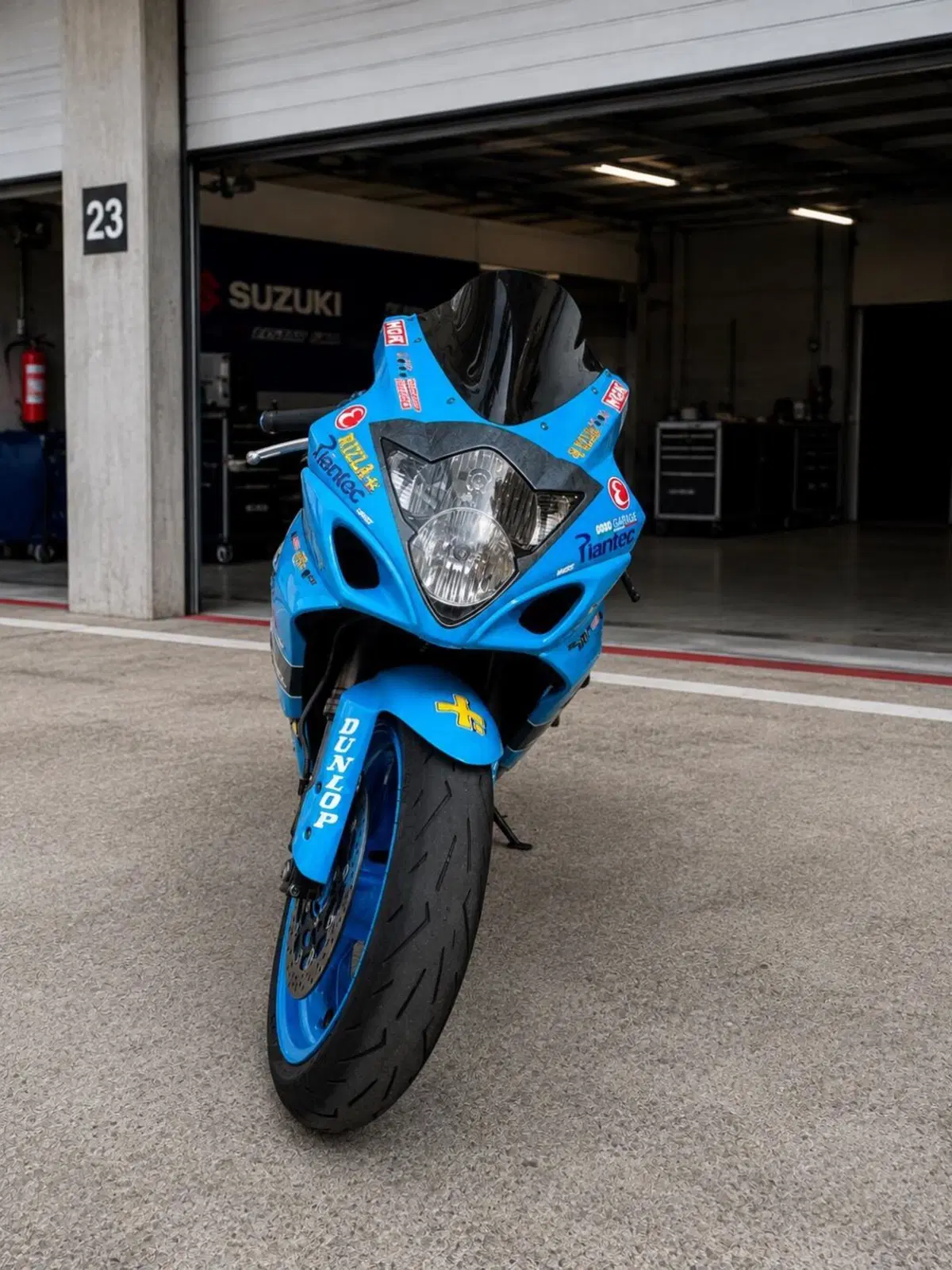 Suzuki GSX-R1000 (2005 - 06) (3)