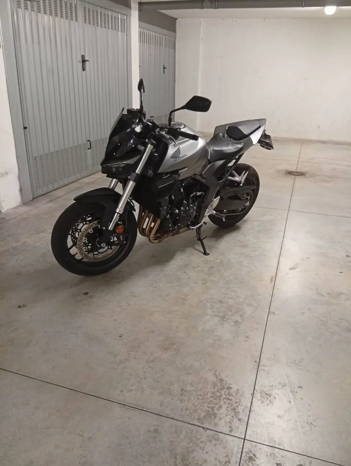 Honda CB 1000 Hornet (2025 - 26) (8)