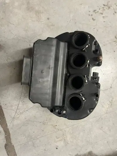 Airbox Suzuki GSR 750 2010/2015