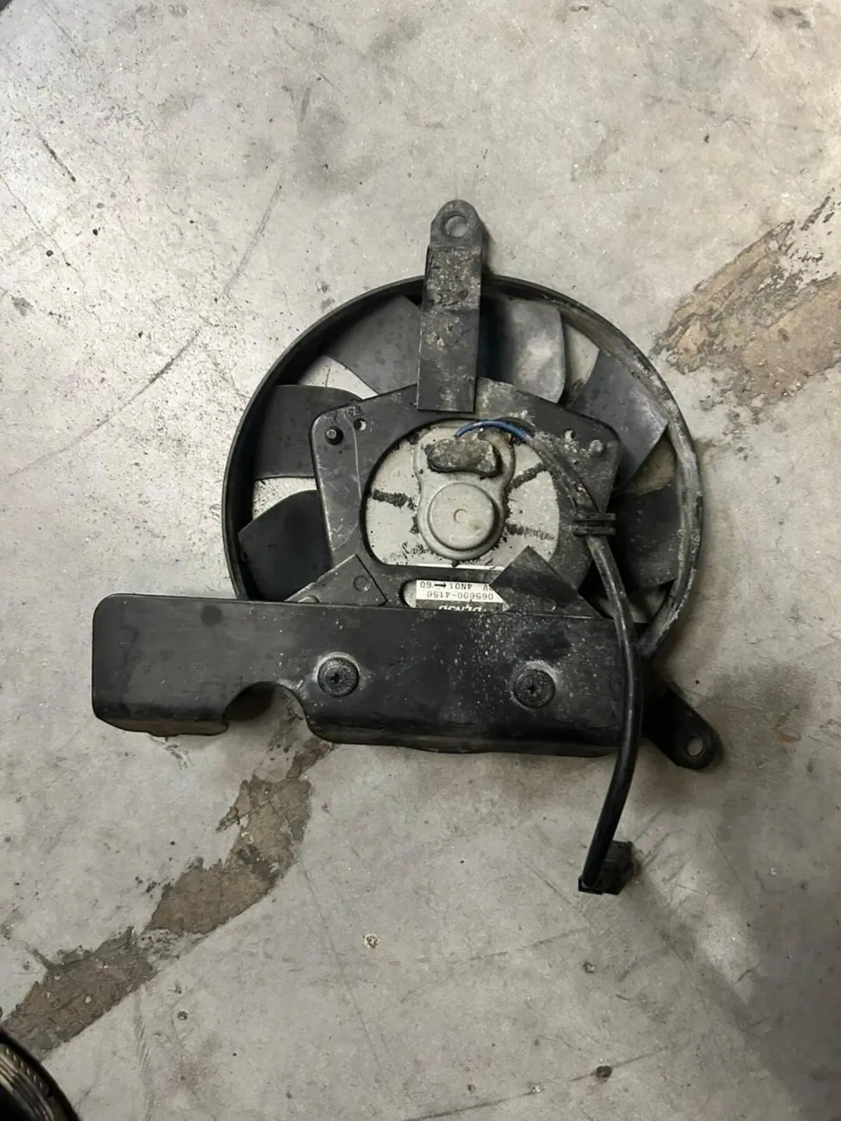 Ventola radiatore Suzuki GSR 750 2010/2015 (2)