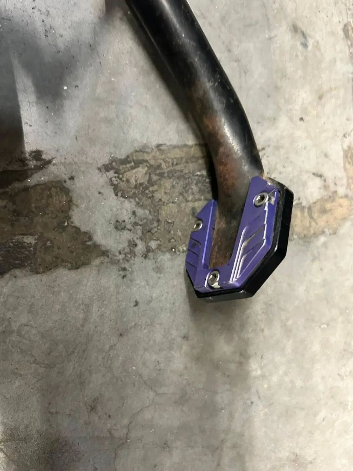 Cavalletto laterale Suzuki GSR 750 2010/2015 (2)