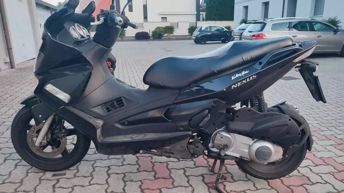 Gilera Nexus 300 (2007 - 13) (3)
