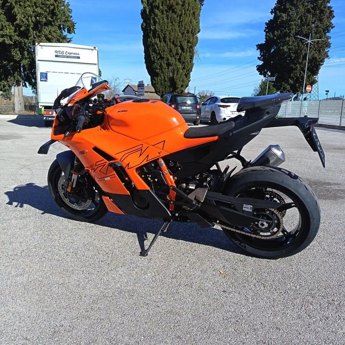 KTM 990 RC R (2026) (8)