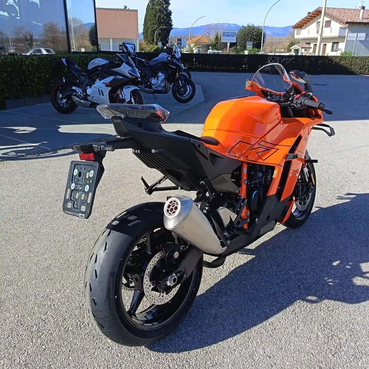 KTM 990 RC R (2026) (12)