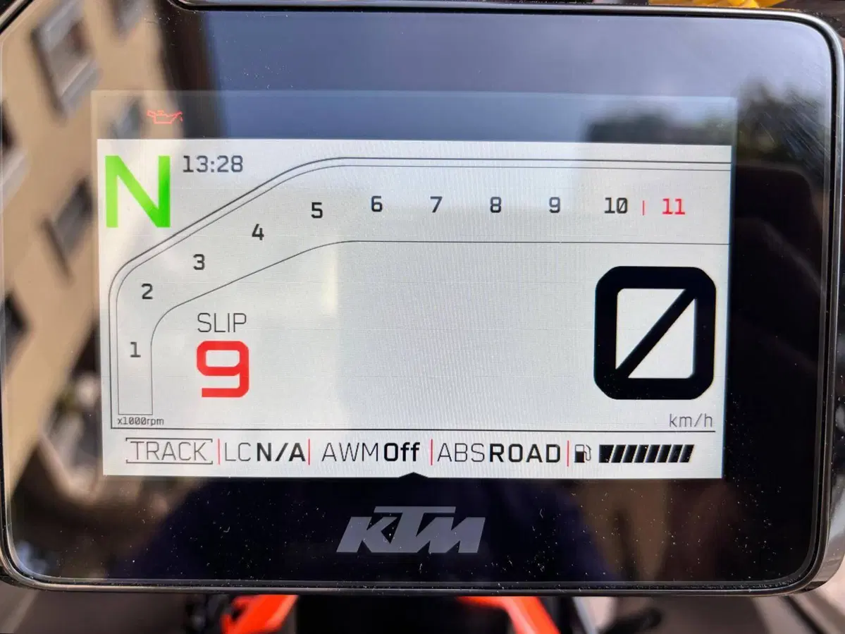 KTM 1290 Super Duke R EVO (2022 - 23) (9)