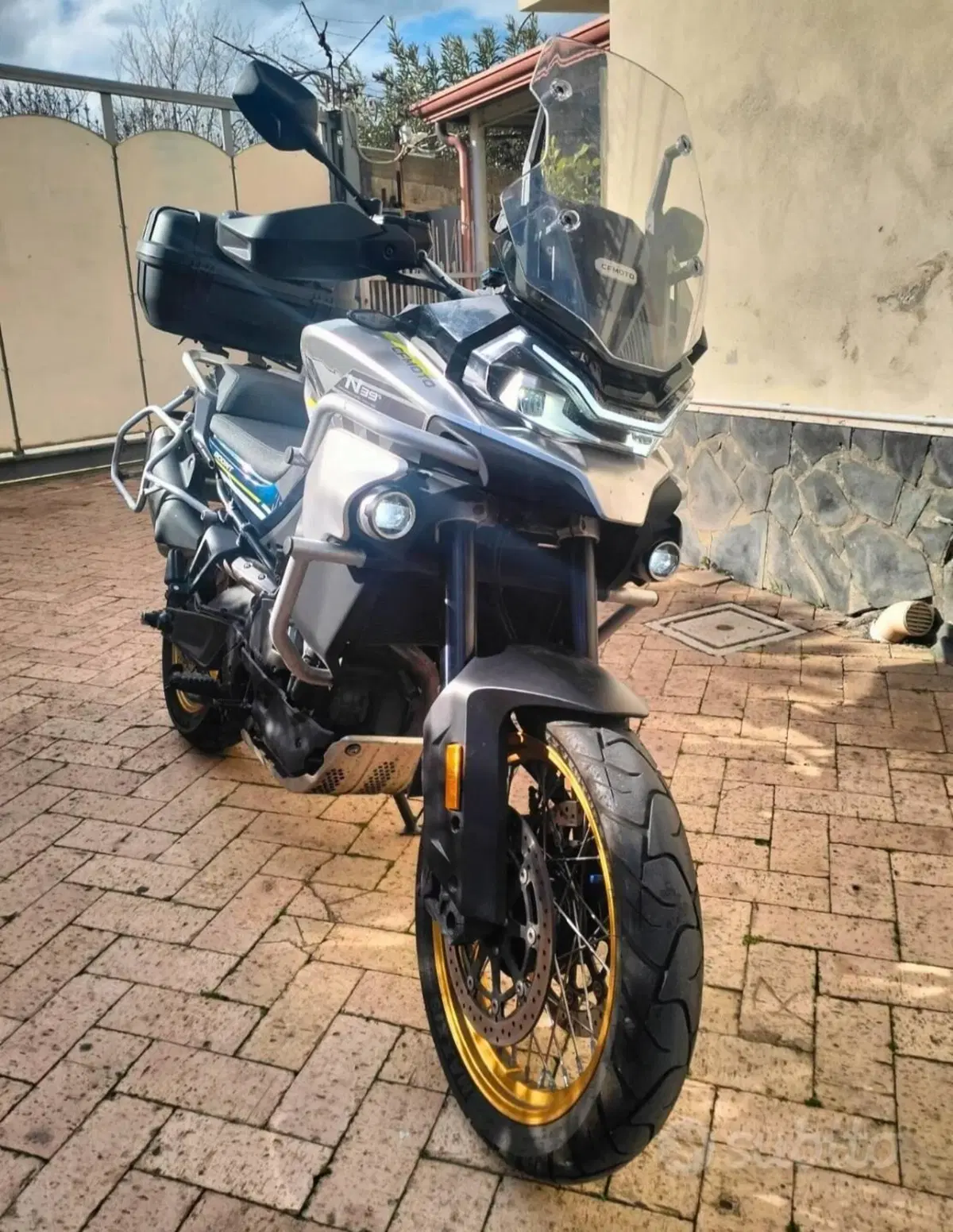 CFMOTO 800MT Touring (2022 - 26) (2)