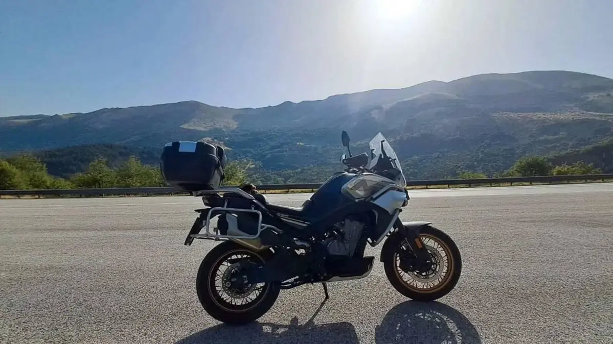 CFMOTO 800MT Touring (2022 - 26)