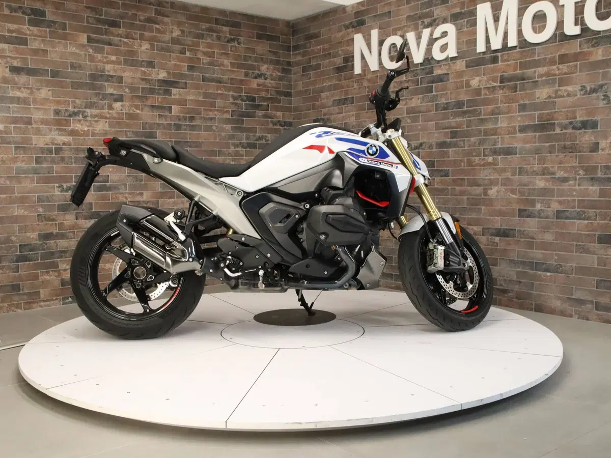 Bmw R 1300 R (2026 - 27) (7)