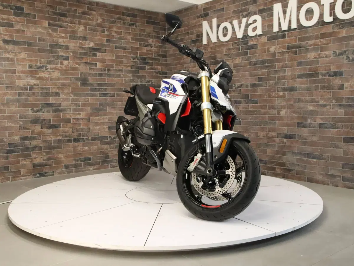 Bmw R 1300 R (2026 - 27) (5)