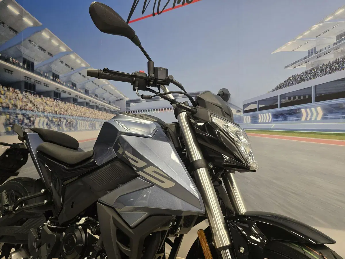 Cyclone Battlo 5S (2025 - 26) (7)