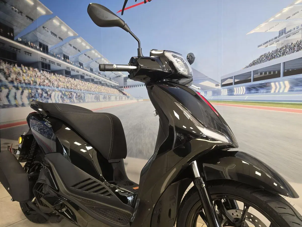 Swm C-Fly 125 (2026) (18)