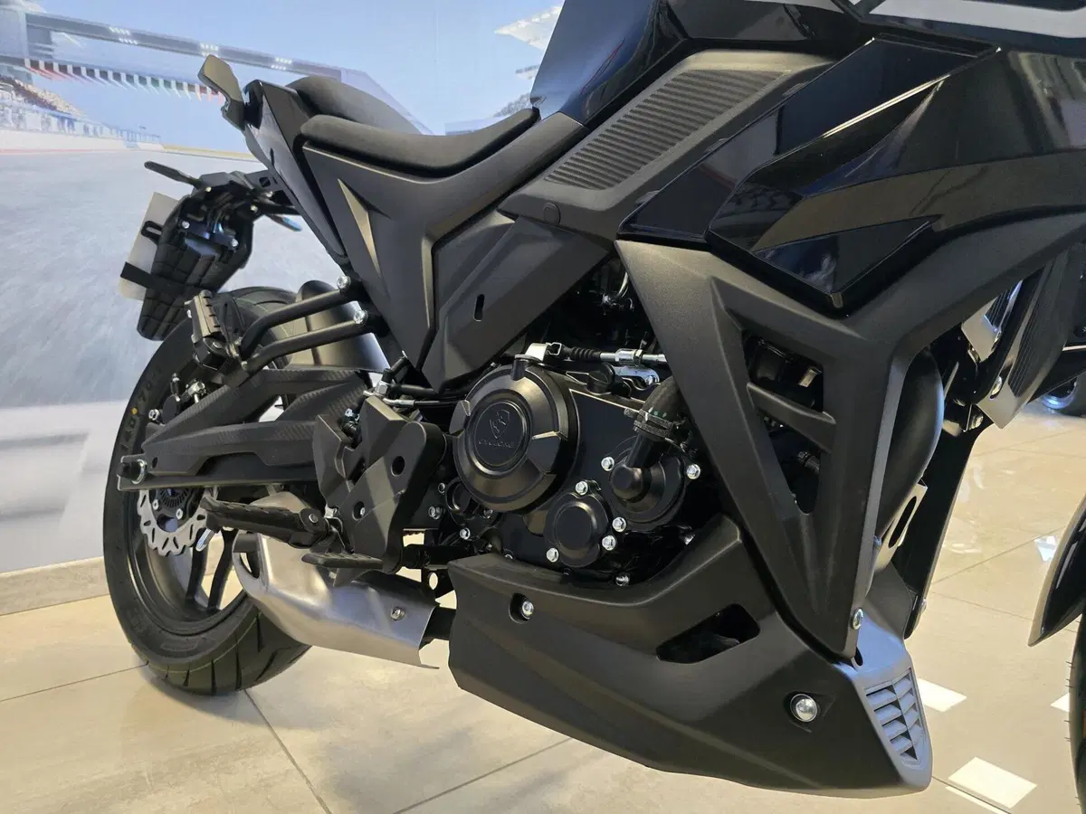 Cyclone Battlo 5S (2025 - 26) (19)
