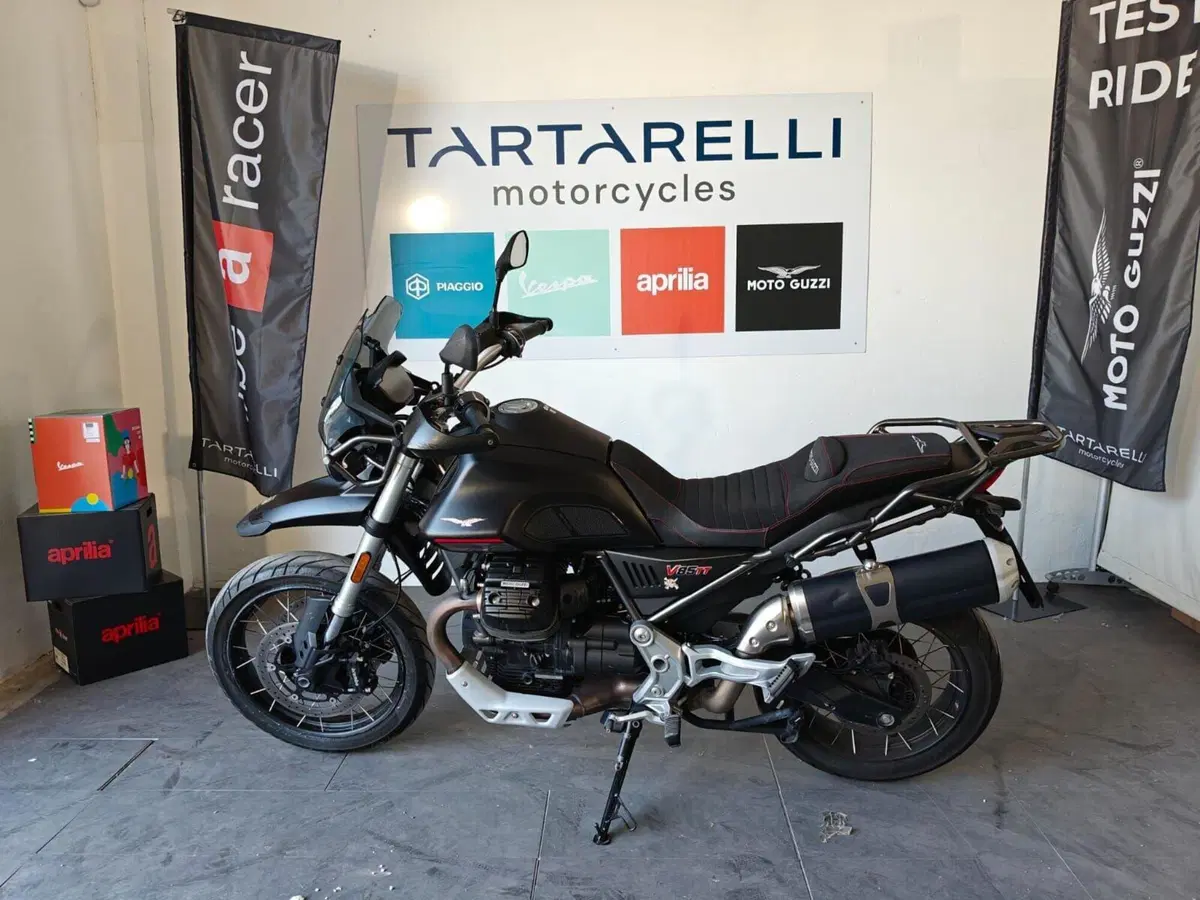 Moto Guzzi V85 TT (2021 - 23) (2)