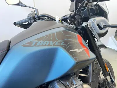 Moto Guzzi V85 TT Travel (2024 - 26) nuova