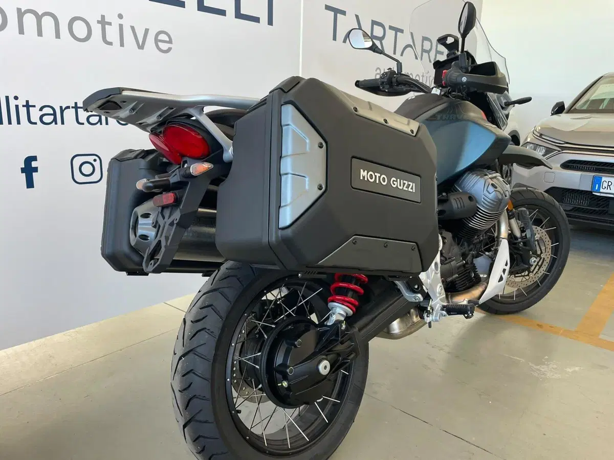 Moto Guzzi V85 TT Travel (2024 - 26) (9)