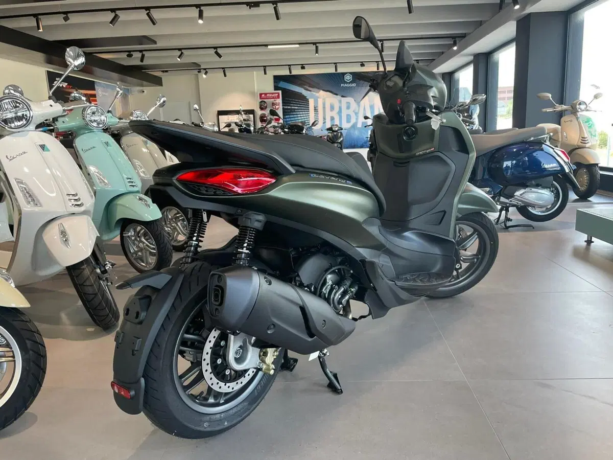 Piaggio Beverly 310 S (2025 - 26) (3)