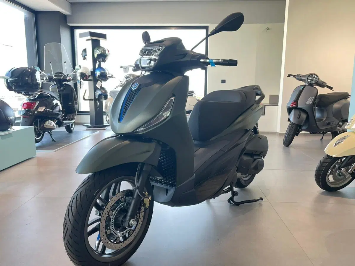 Piaggio Beverly 310 S (2025 - 26) (5)