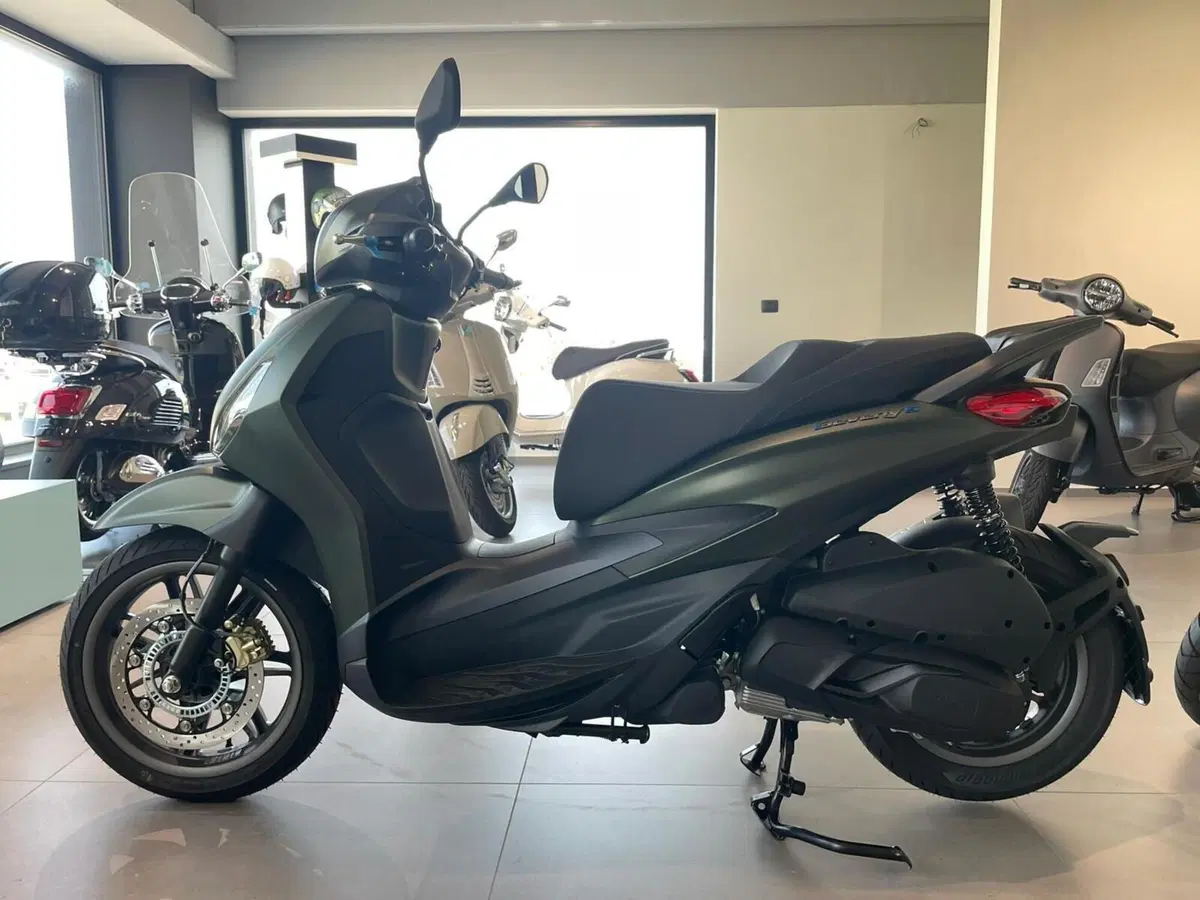 Piaggio Beverly 310 S (2025 - 26) (6)