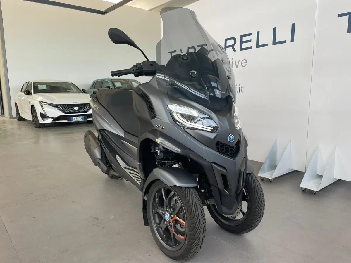 Piaggio MP3 530 Hpe Exclusive (2025 - 26) (5)