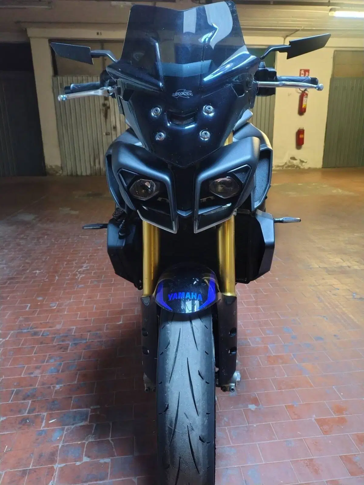 Yamaha MT-10 SP (2017 - 20) (2)