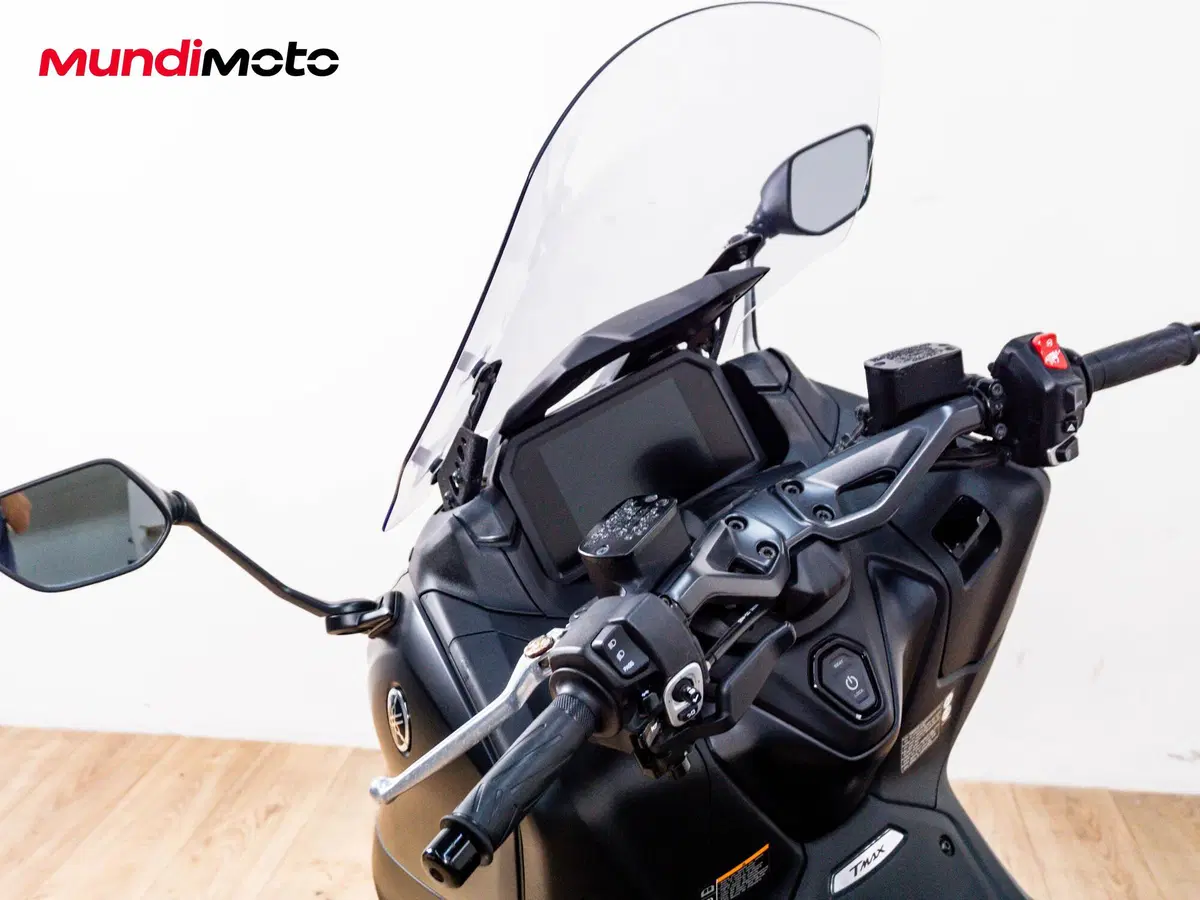 Yamaha T-Max 560 (2025 - 26) (11)