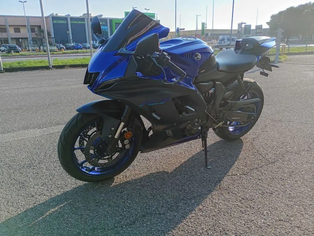 Yamaha YZF R7 (2021 - 25) (3)
