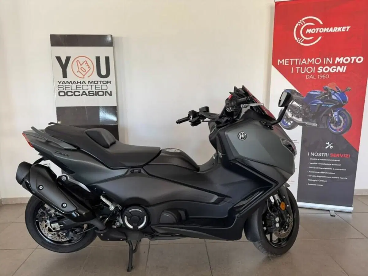 Yamaha T-Max 560 (2025 - 26)