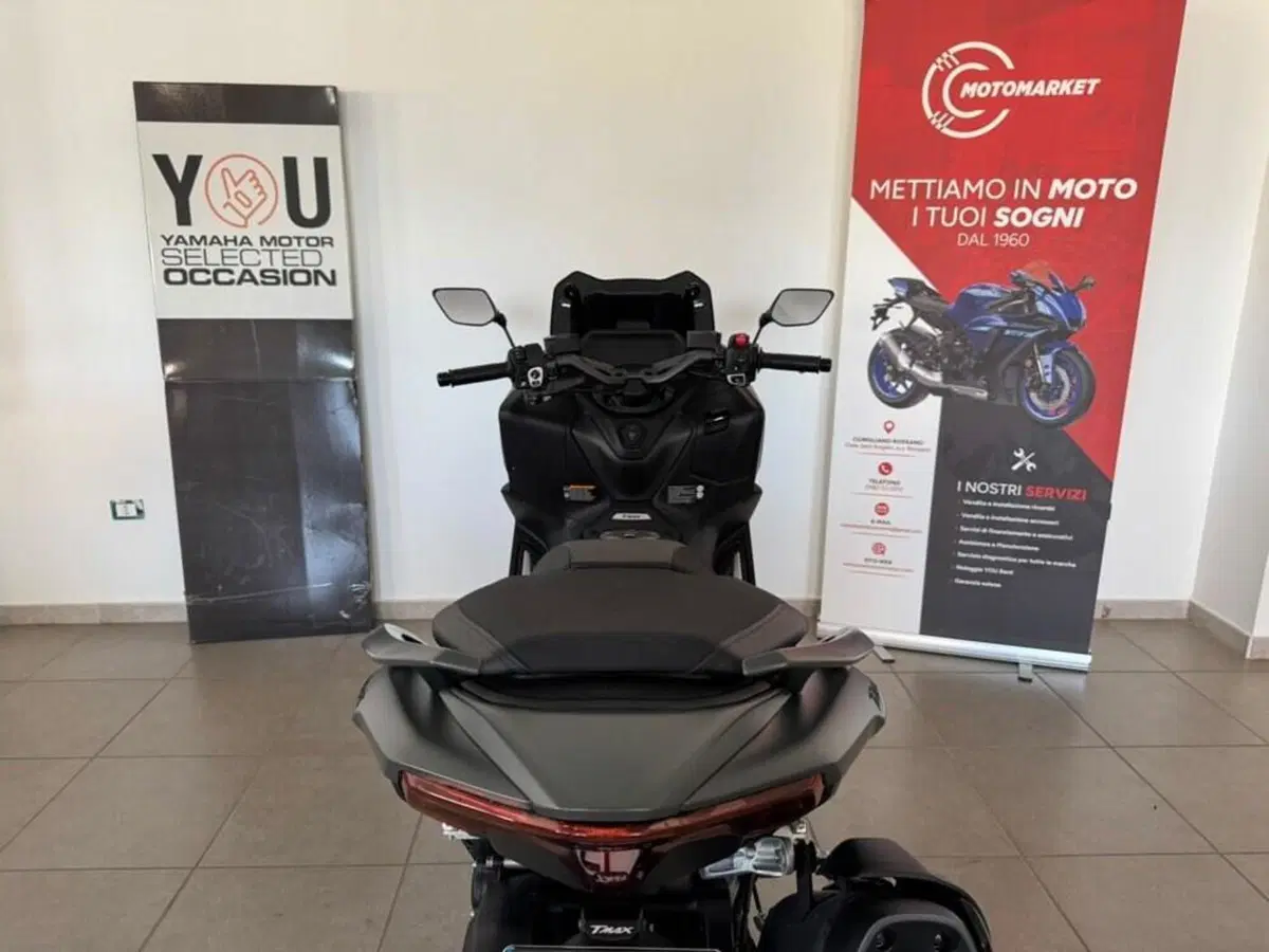 Yamaha T-Max 560 (2025 - 26) (4)