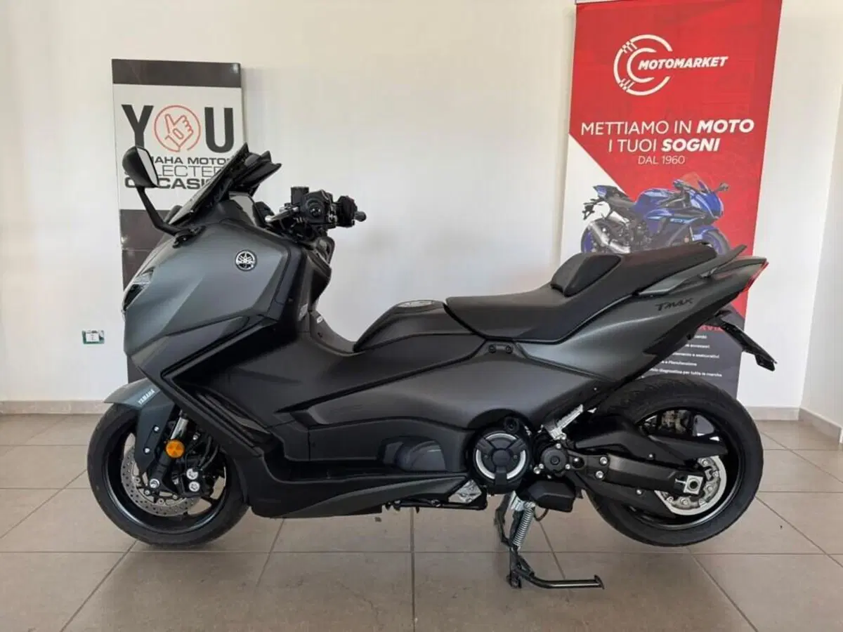 Yamaha T-Max 560 (2025 - 26) (2)
