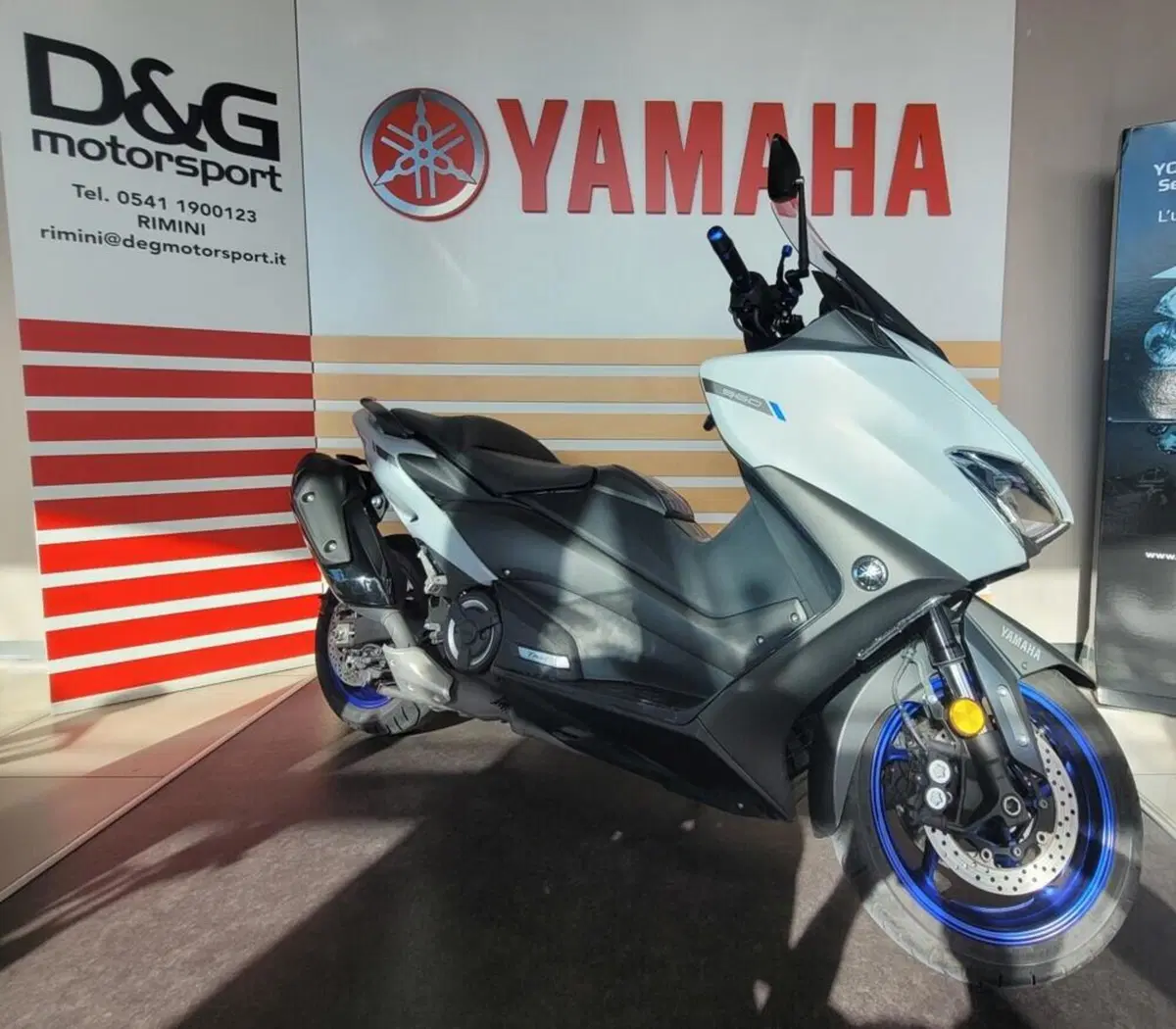 Yamaha T-Max 560 (2020 - 21) (3)