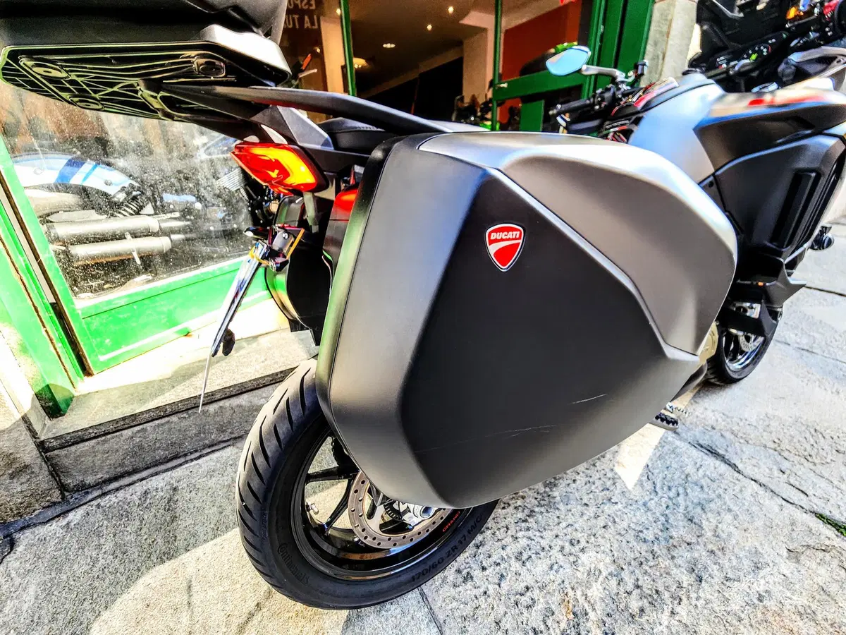 Ducati Multistrada V4 S Grand Tour (2024) (12)