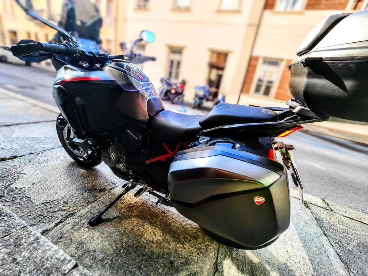 Ducati Multistrada V4 S Grand Tour (2024) (16)