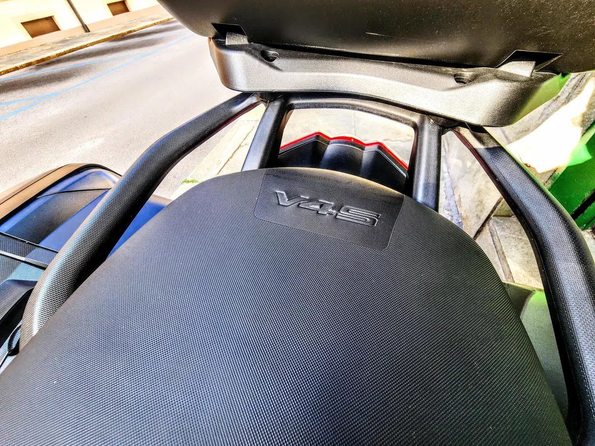 Ducati Multistrada V4 S Grand Tour (2024) (17)