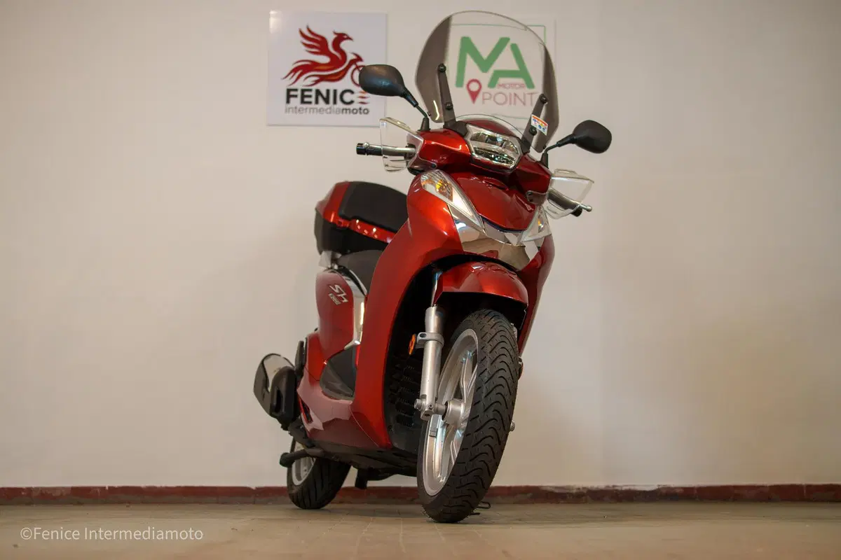 Honda SH 300 i ABS (2016 - 20) (2)