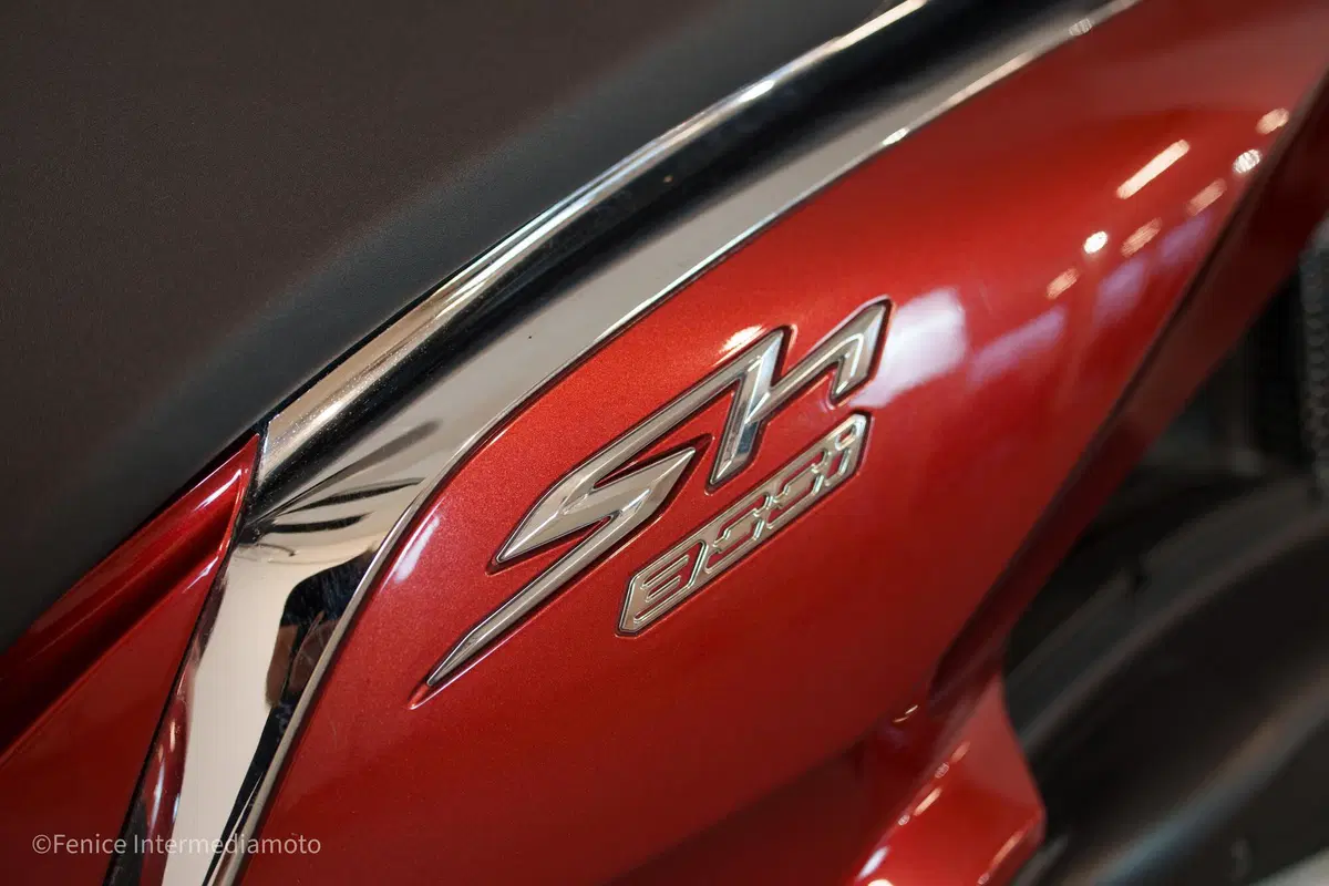 Honda SH 300 i ABS (2016 - 20) (3)