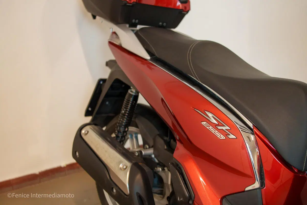 Honda SH 300 i ABS (2016 - 20) (6)