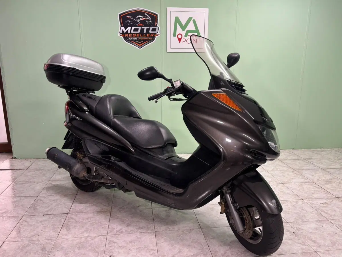 Yamaha Majesty 250 (1999 - 06) (2)