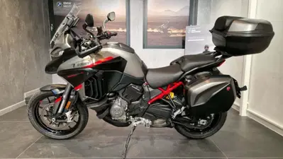 Ducati Multistrada V4 S Grand Tour (2024) usata